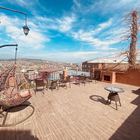 9 Borbalo Street Apartment With Terrace Tbilisi Esterno foto