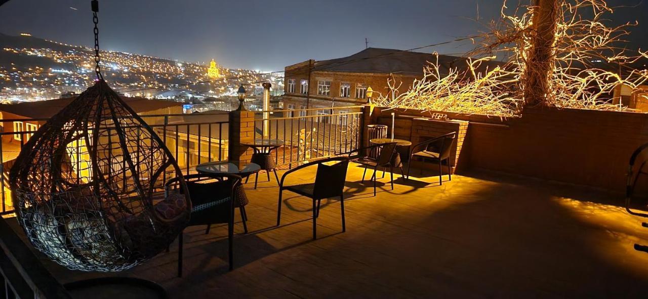 9 Borbalo Street Apartment With Terrace Tbilisi Esterno foto