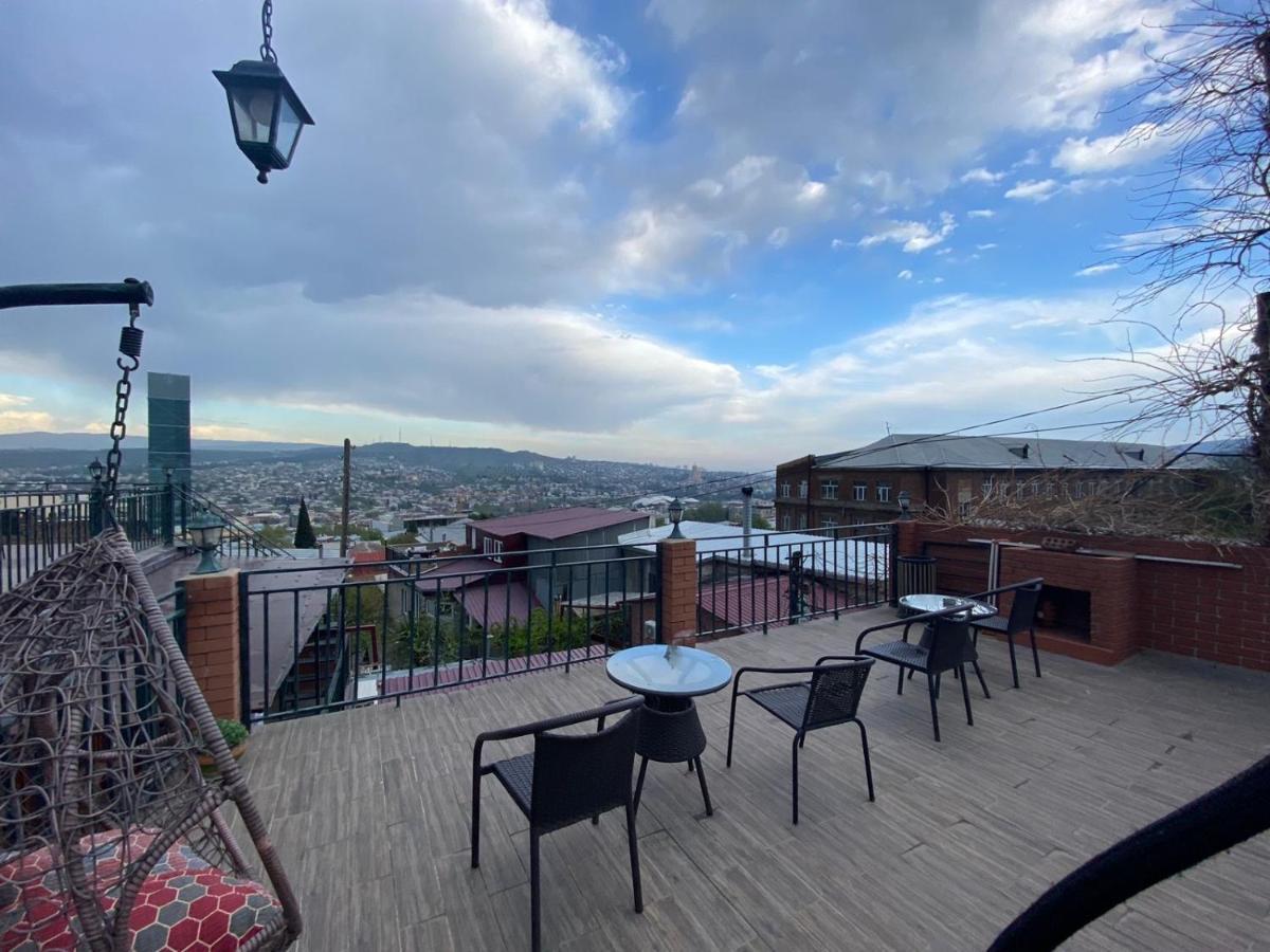 9 Borbalo Street Apartment With Terrace Tbilisi Esterno foto